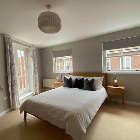 The Penthouse, Winchester Ngoại thất bức ảnh
