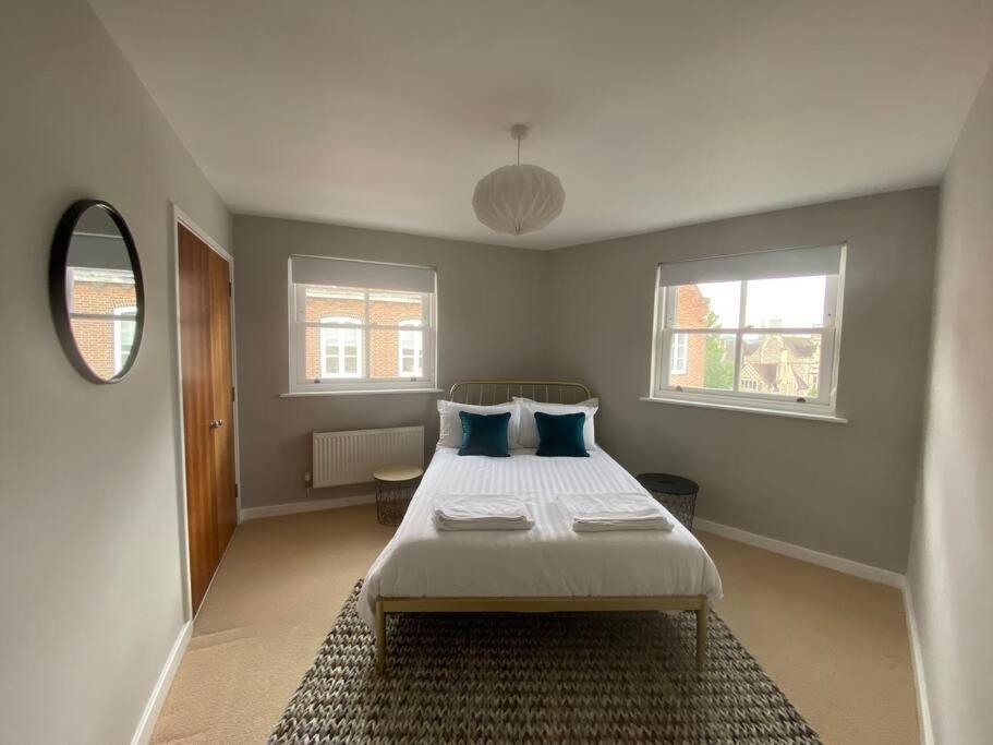 The Penthouse, Winchester Ngoại thất bức ảnh